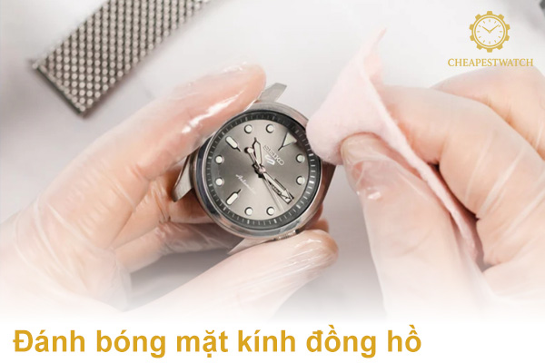 Đánh bóng mặt kính đồng hồ bị xước? Cách tôi “hồi sinh” nó chỉ trong 10 phút